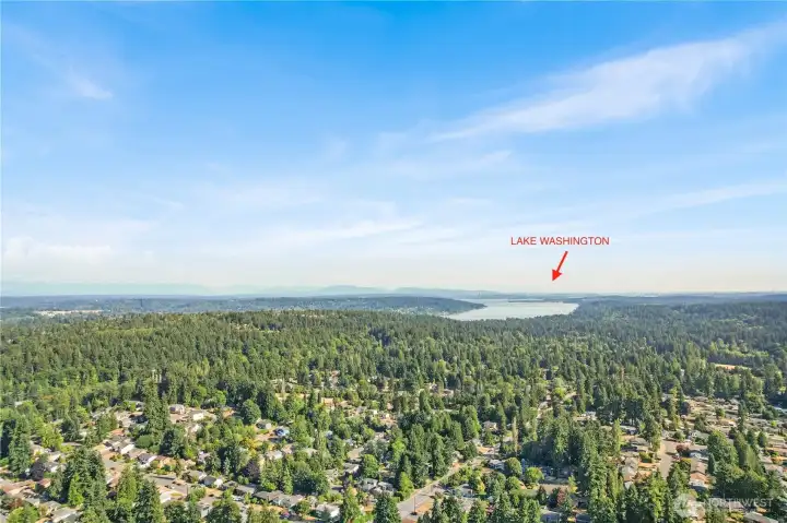 Just a 10-minute drive from this home, Lake Washington offers scenic beauty, waterfront parks, and endless opportunities to relax, paddle, or explore the outdoors.