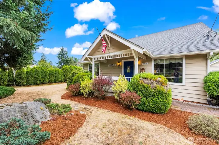 Craftsman curb appeal, covered front porch