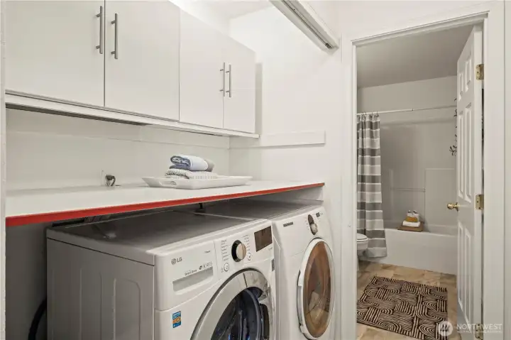 Laundry room is on the 2nd level with the bedrooms. No toting clothes up and down the stairs!
