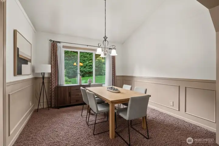 AI stagged dining room