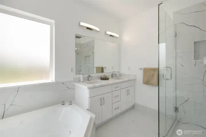 Master Bathroom Master Bathroom