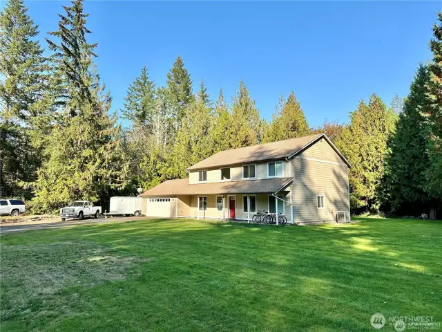 Huge front yard.
