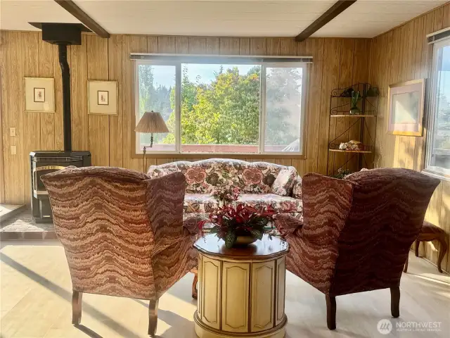 Such a wonderful conversation area.