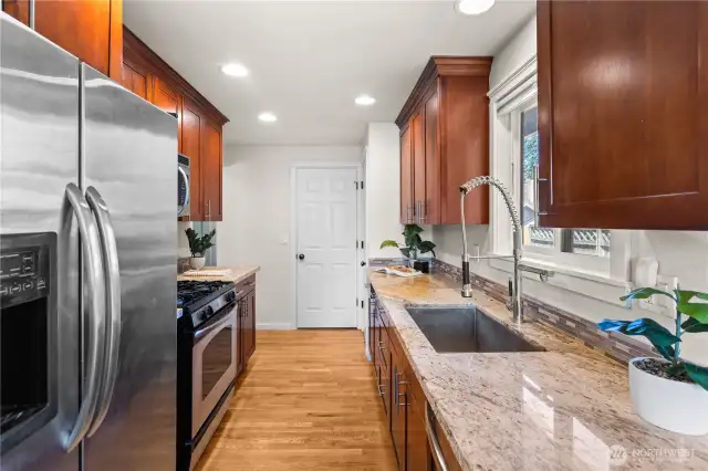 Wonderful granite counters