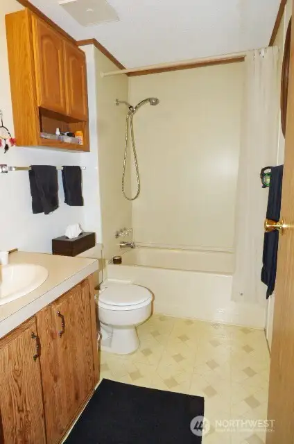 Full guest bathroom.