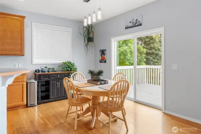 dining/main floor deck