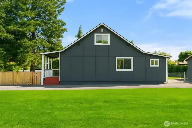 The grass color has been digitally enhanced