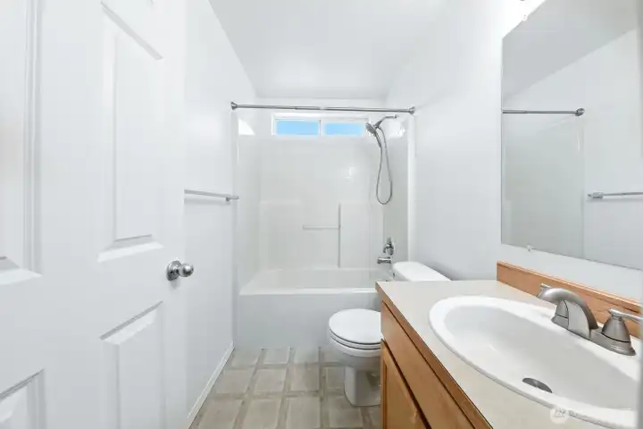 Upstairs Full Bath