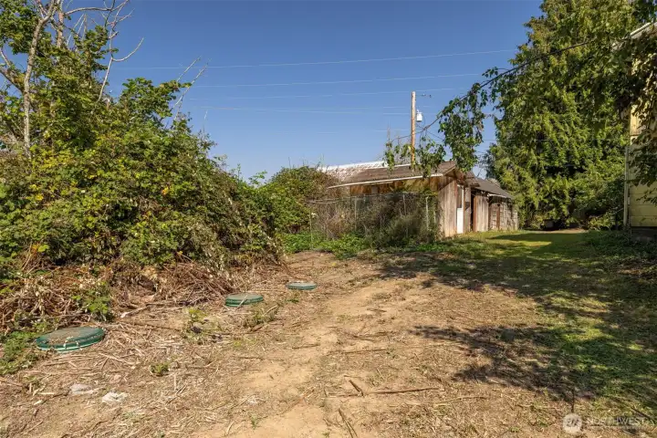 3 bedroom septic is being repaired.