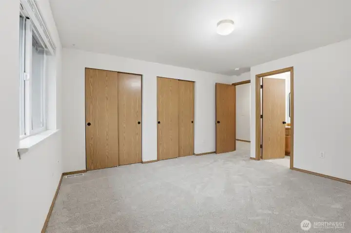 Primary Bedroom 16216