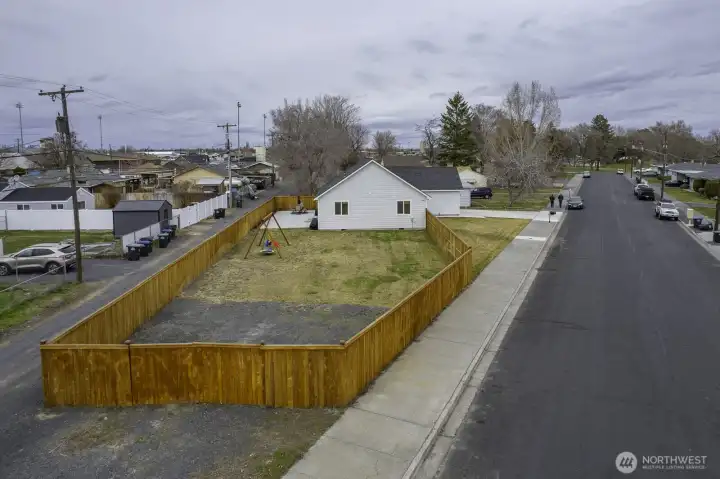 As you can see, there is space for both parking through the double gate on the gravel and for various activities on the grass