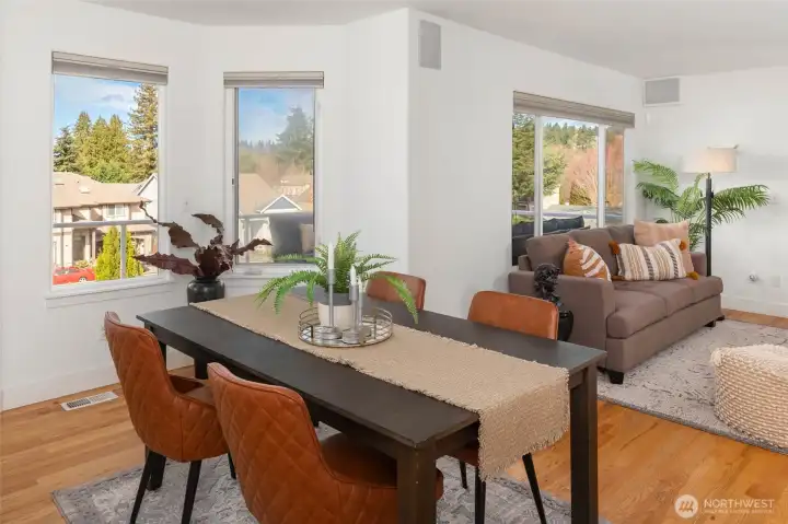 Main level eating area off kitchen.