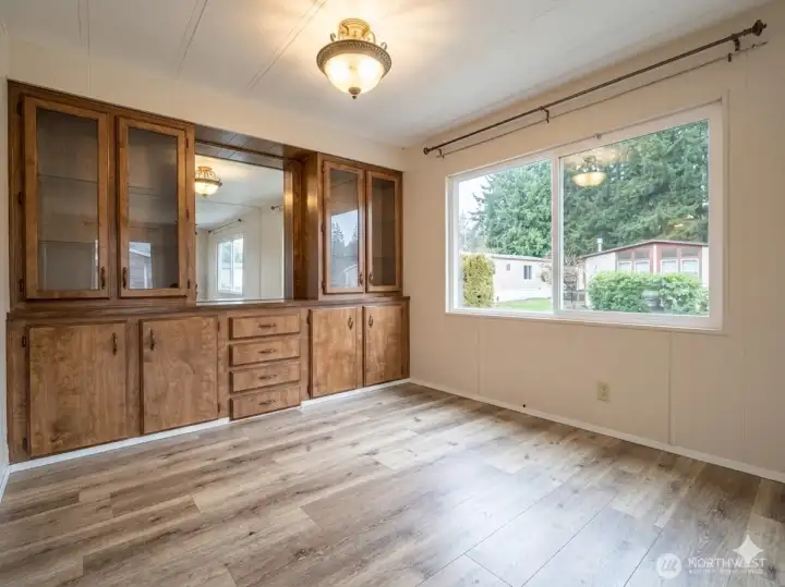 Welcome to Seashore Villa! Private Community Beach & Pool, in desirable Boston Harbor in Olympia, WA