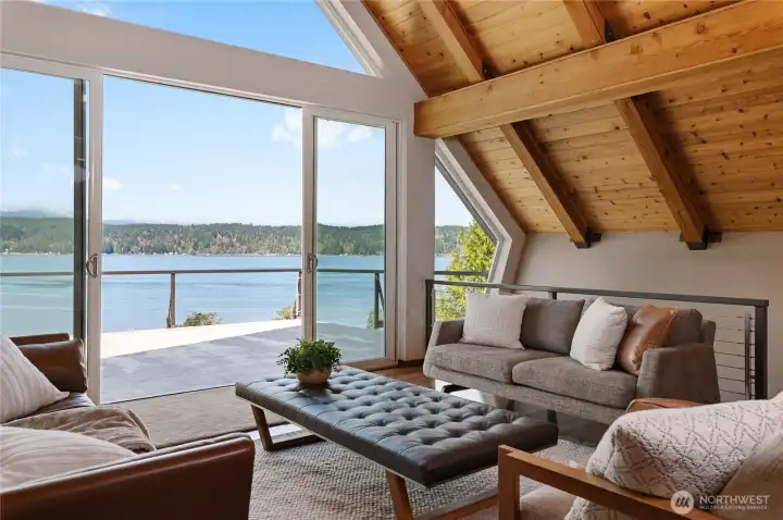 Stunning Hood Canal Views