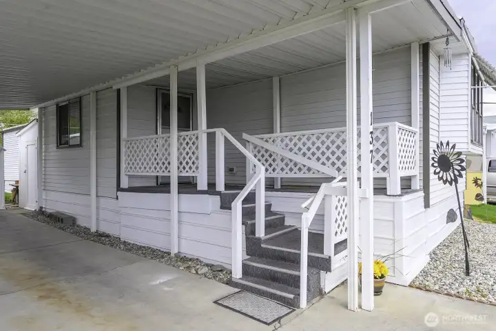 Large 2 car carport and entryway patio