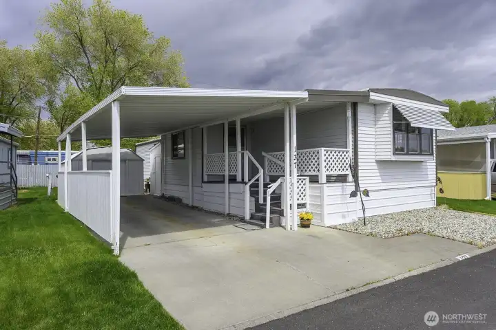 Rent includes W/S/G Rent includes W/S/G