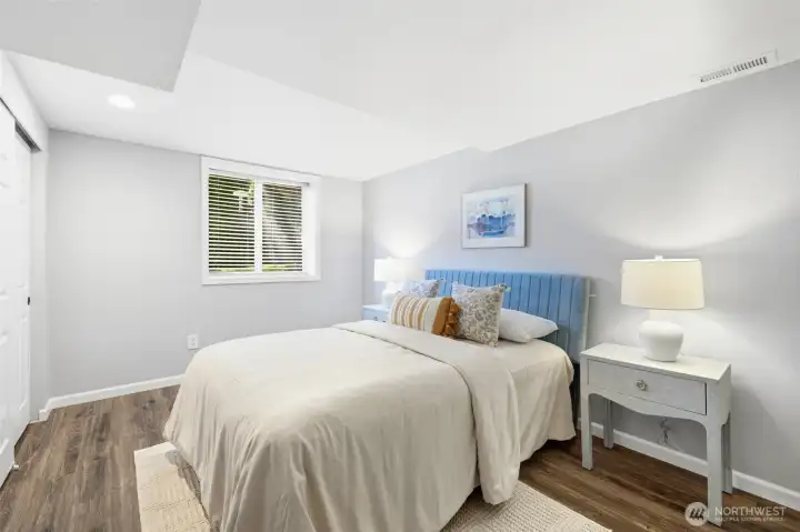 Downstairs bedroom.
