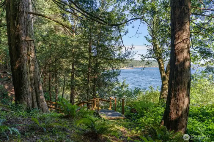 Pathway and stairs to your private beach. Pathway and stairs to your private beach.
