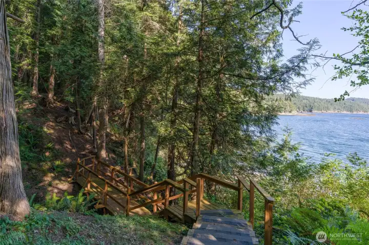 Stairs and bridge to the private beach. Stairs and bridge to the private beach.