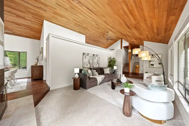 Warm architectural details & dining room connection
