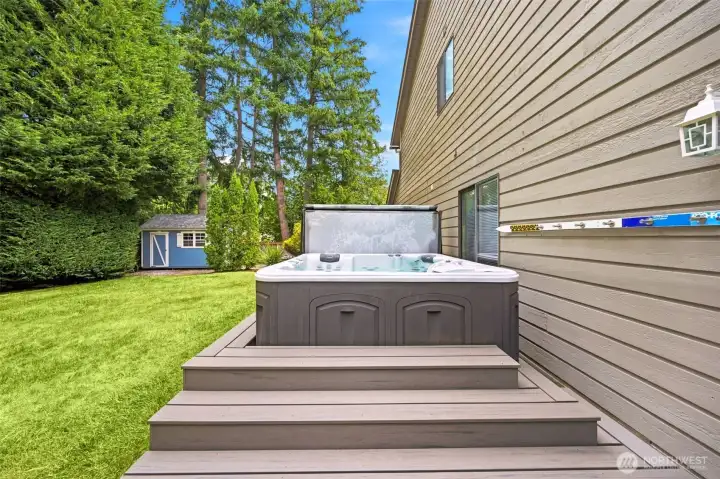 Private backyard escape with hot tub & bonus room access