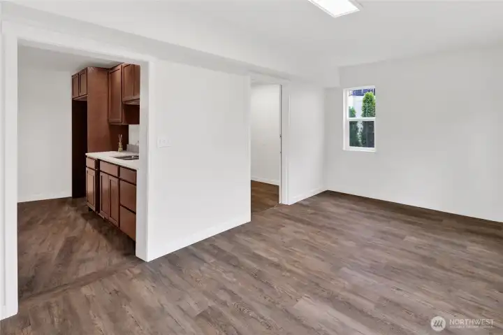 The lower level features its own laundry room and a convenient 1.5 bathroom, enhancing flexibility for multigenerational living, guests, or a separate living area. The lower level features its own laundry room and a convenient 1.5 bathroom, enhancing flexibility for multigenerational living, guests, or a separate living area.