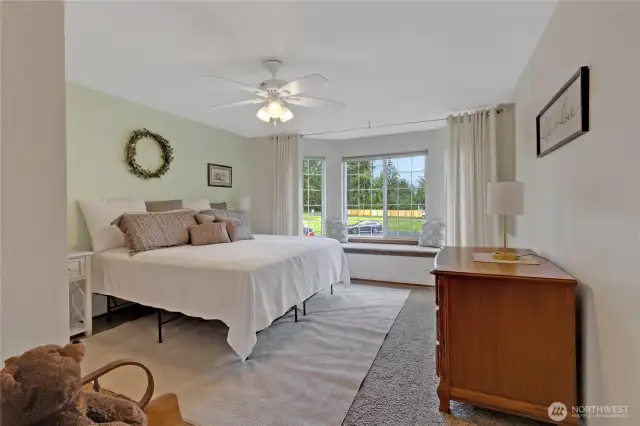 An additional generously sized bedroom, ideal for guests, a home office, or versatile living space.