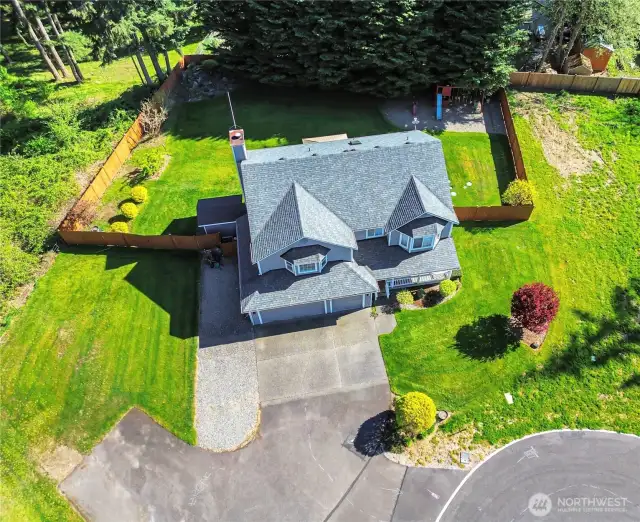 Beautifully maintained 2-story home on a shy 1/2 acre lot at the end of a quiet cul-de-sac. Features RV parking, extra parking pad, and a long driveway and sprinkler system in front and back yard for convenience.