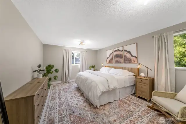 Large primary bedroom