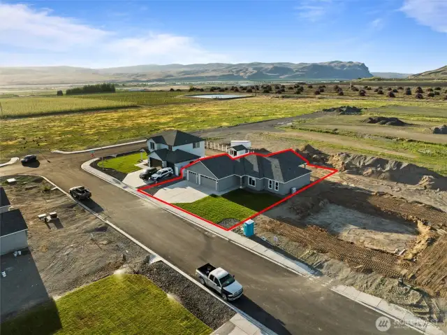 Home previously built. May not include all upgrades you see in photo. Floor plan/photos may vary. may not be an exact representation of the final product