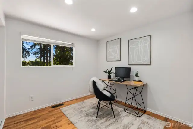 2nd Upstairs bedroom