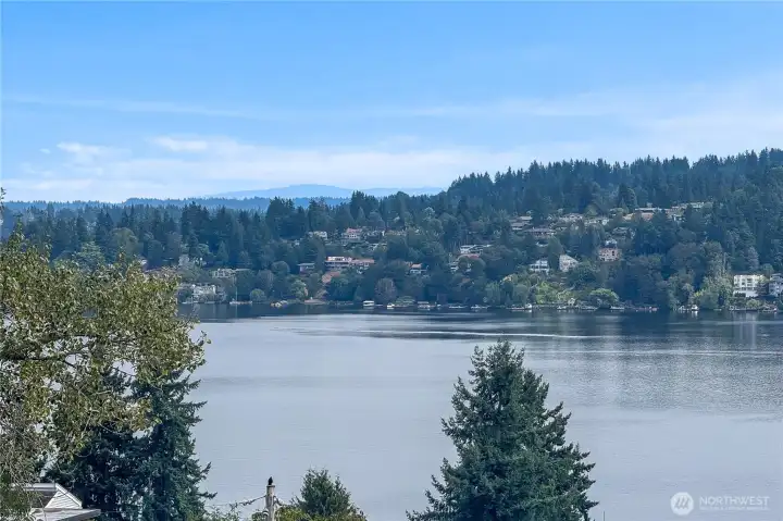 Sweeping Views of Lake Washington and Cascade Mountain Range