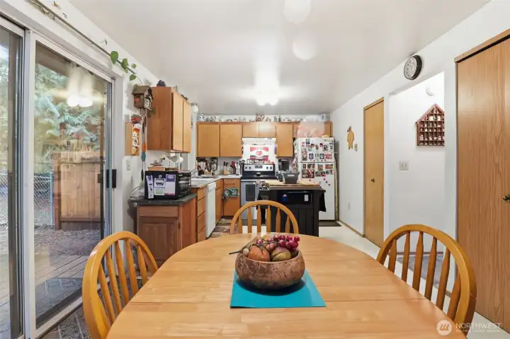 308 Dining Room & Kitchen