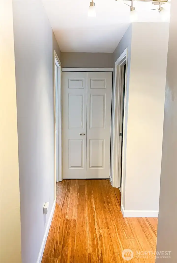 Hallway to bedrooms