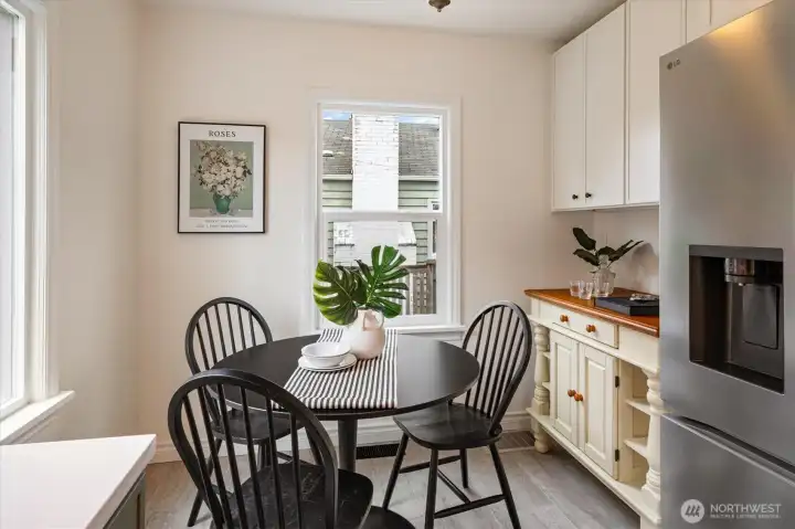 Eating nook in the kitchen.