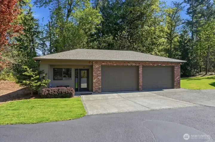 The Auxiliary Unit has been a Home Office. Seller has enjoyed the 30 second stroll from the house to work.   All the interior walls of the structure can be removed to accommodate the use of this very functional space.
