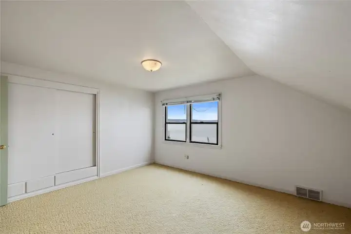 2nd bedroom upstairs