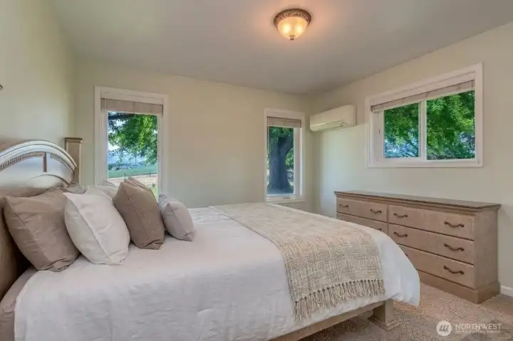 Partial virtual staging