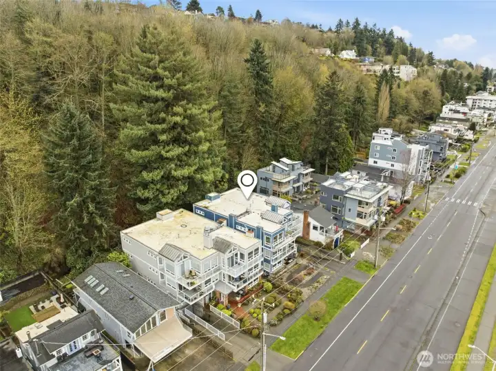 An amazing location along the Alki Beach boulevard. An amazing location along the Alki Beach boulevard.