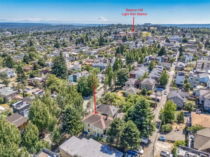 Only 5 blocks from Beacon Hill light rail station