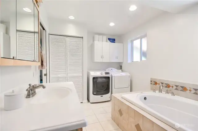 Awesome full bathroom with soaking tub and laundry downstairs!