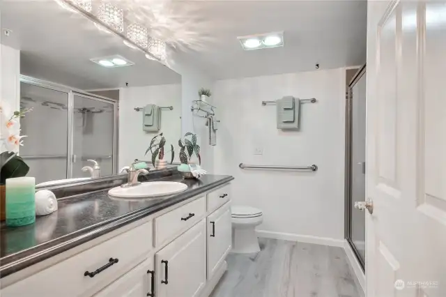 Updated 3/4 hall luxurious bathroom.