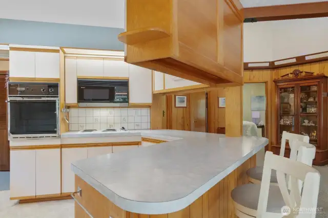 Easy kitchen flow to main living area