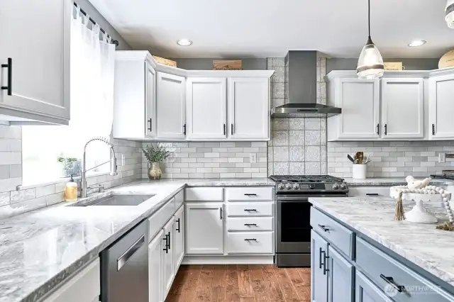 Single basin sink with sensor faucet
