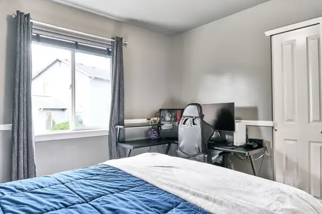 Upper bedroom 4