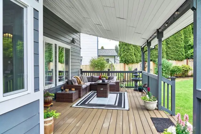 Spacious covered entertainment patio
