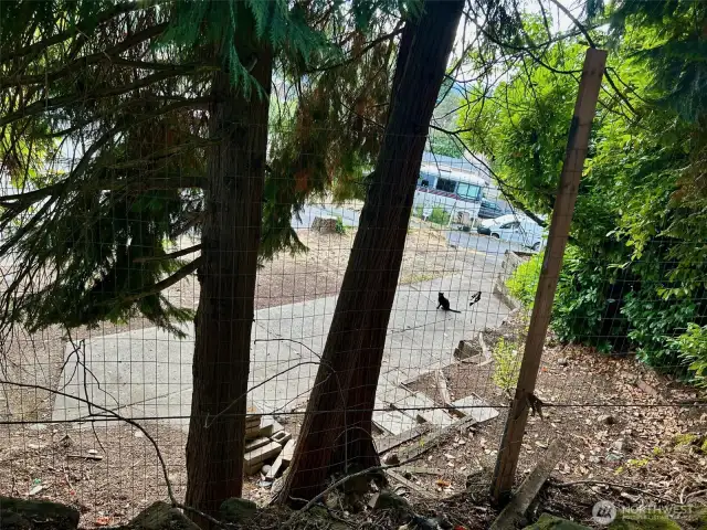 This shows how separated you are from rest of the park.