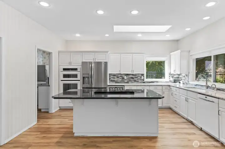 Kitchen Breakfast Bar