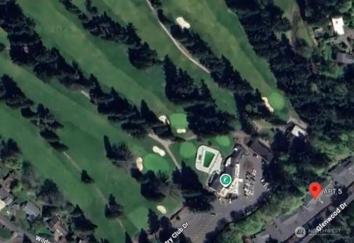Proximity to Longview Country Club