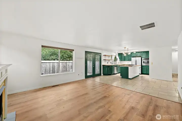 Your looking from the corner of the living room back into the kitchen.